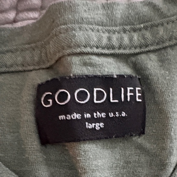 Goodlife Men's Green V-Neck Tee - Picture 2 of 2